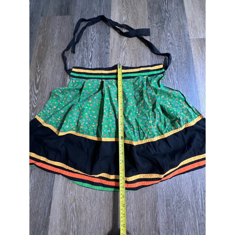 Floral Half Apron Womens One Size Green Black Good Ribbon Trim Pleated